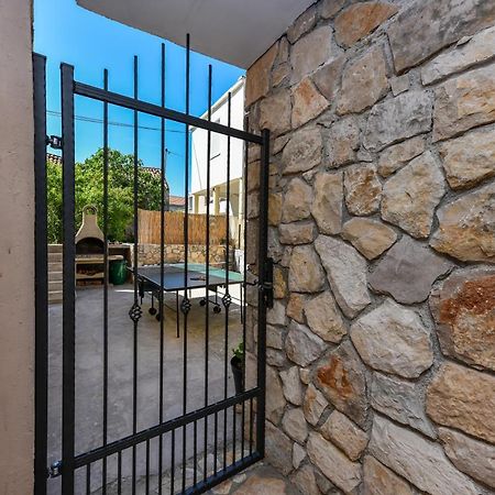 Apartment Loro With Jacuzzi Posedarje Zewnętrze zdjęcie