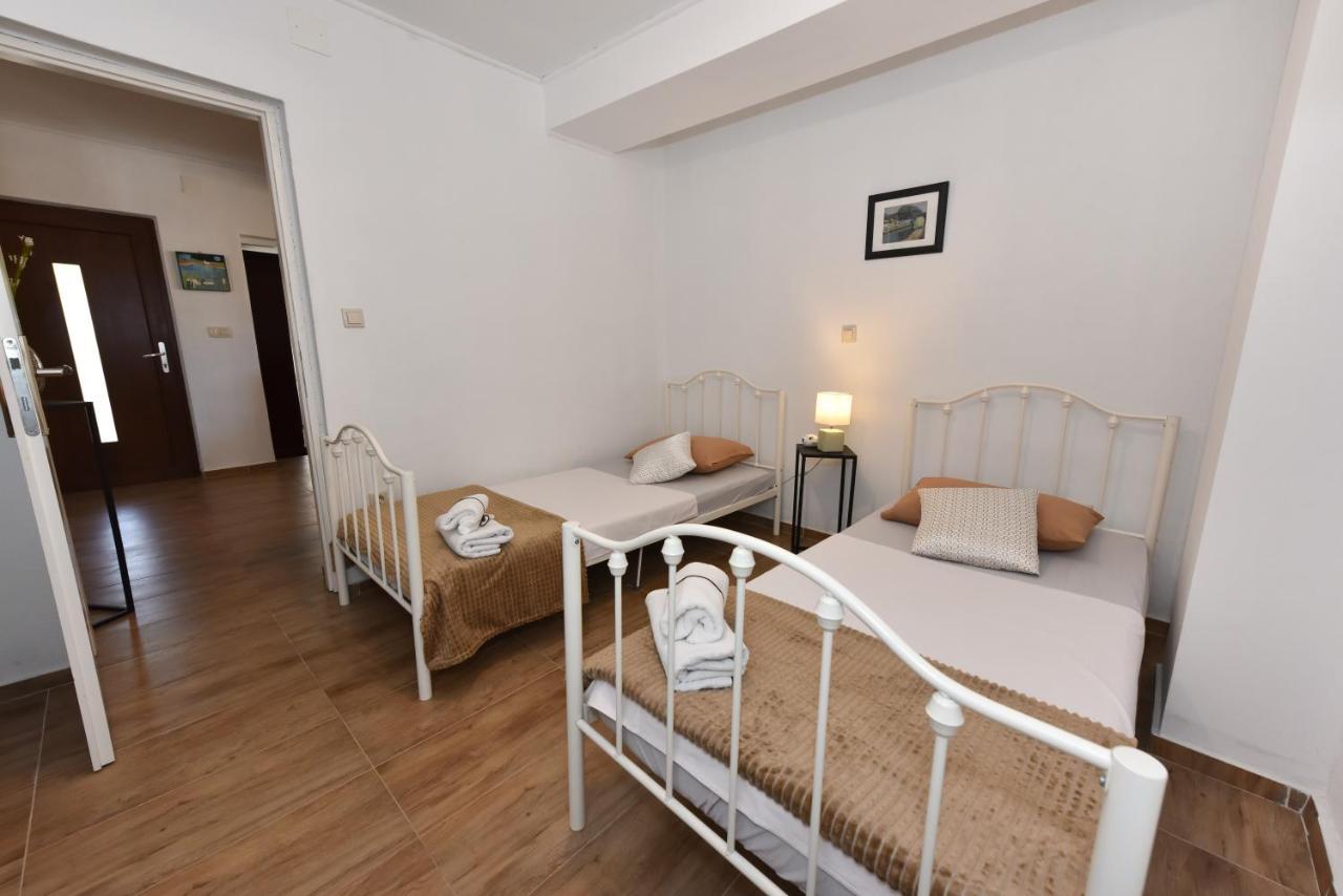 Apartment Loro With Jacuzzi Posedarje Zewnętrze zdjęcie
