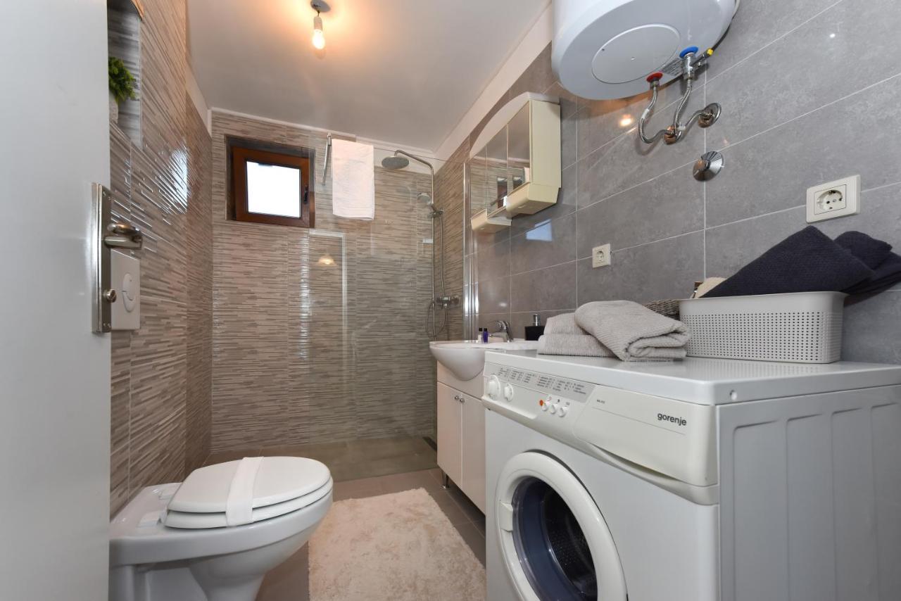Apartment Loro With Jacuzzi Posedarje Zewnętrze zdjęcie